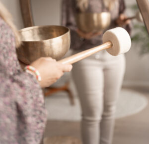 klankschaalbehandelingen en reiki